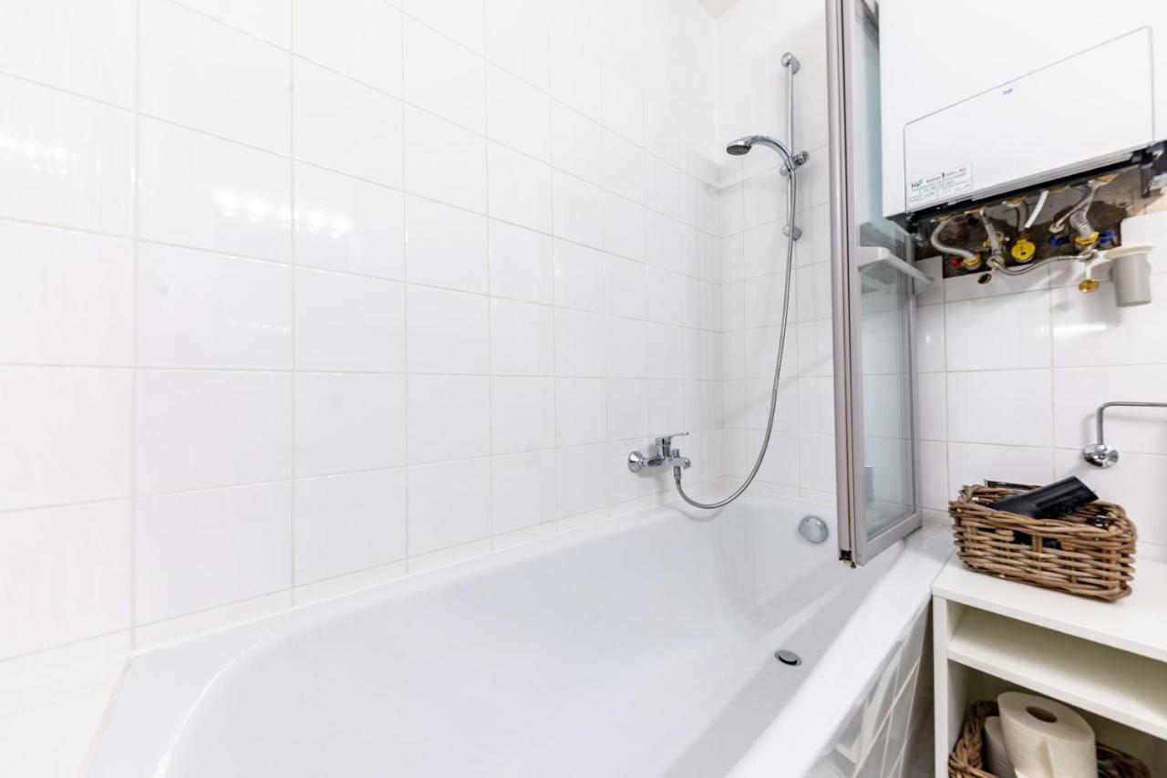 Apartment Near Naschmarkt Bécs Kültér fotó